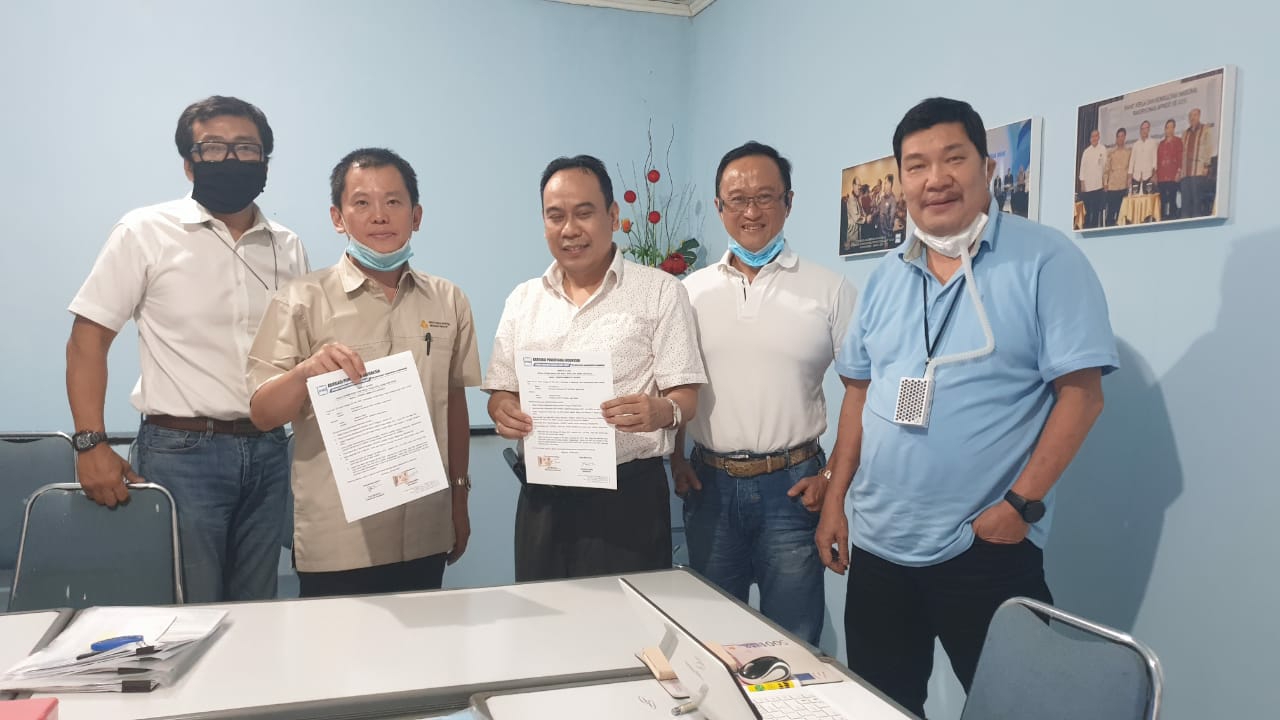 Penggantian spesimen tanda tangan & Serah terima keuangan DPP